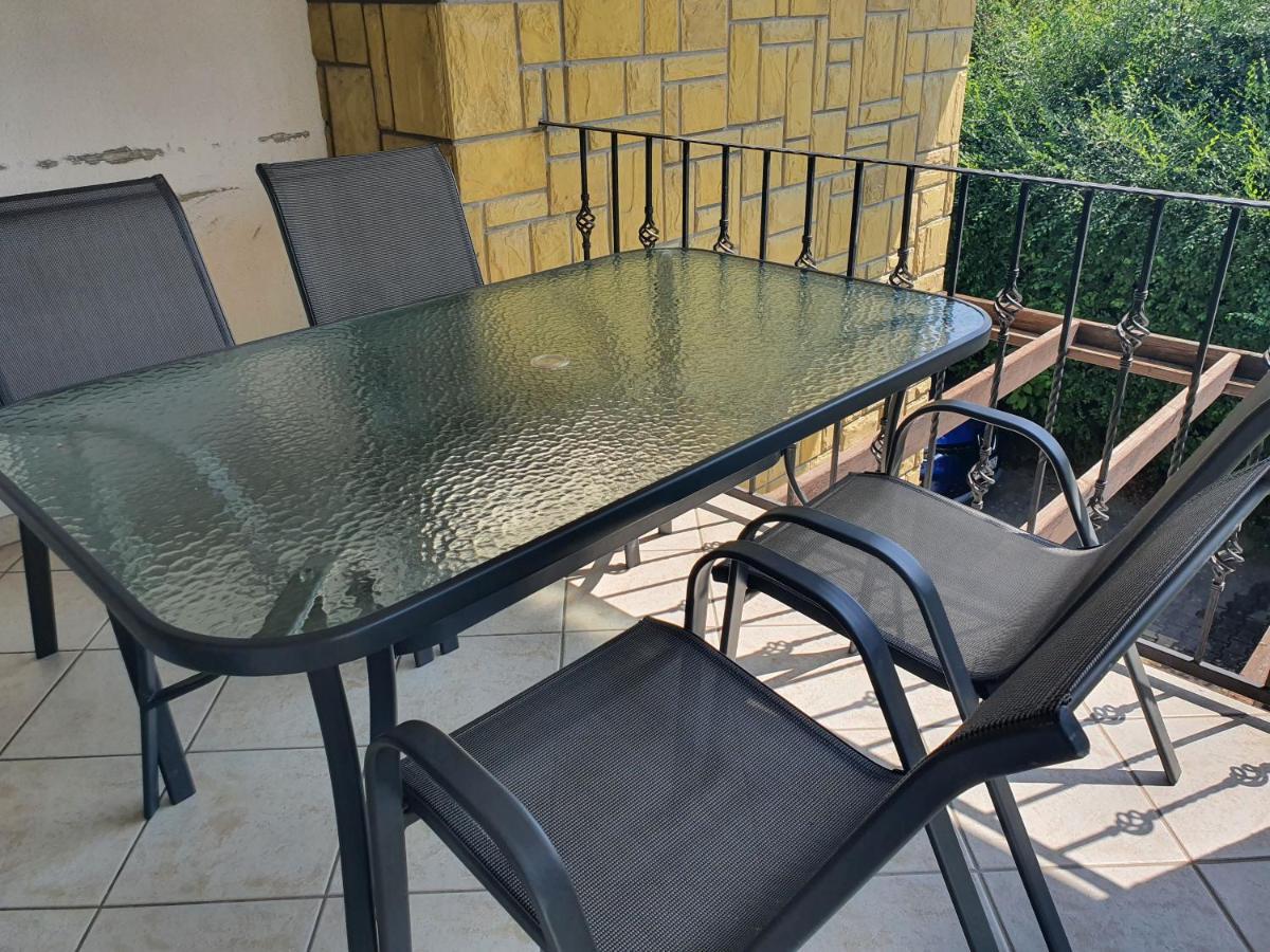 Maja apartman 2 Balatonlelle Exterior foto